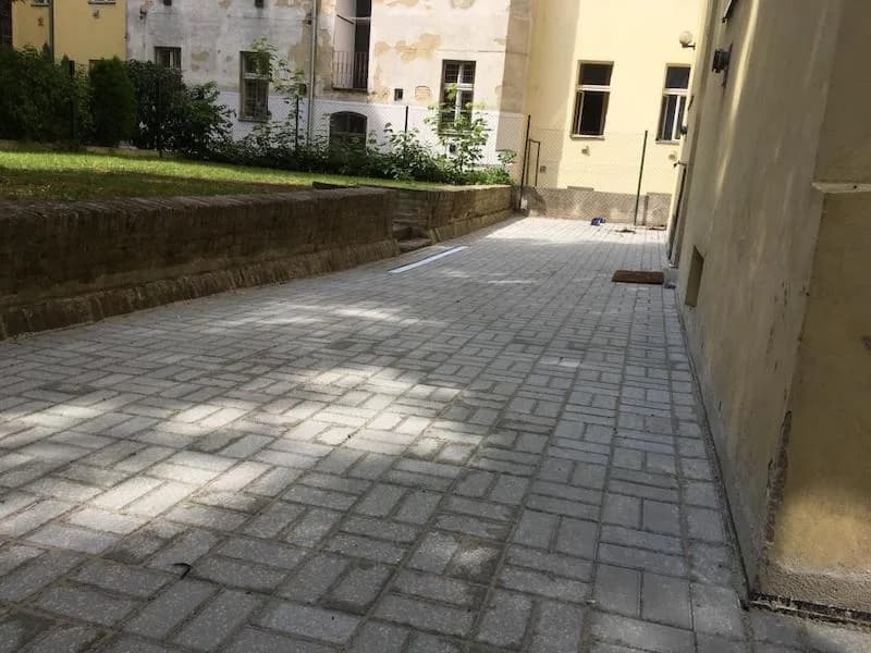 Realizace Petra Slezáka 4, Praha 8 — fotografie